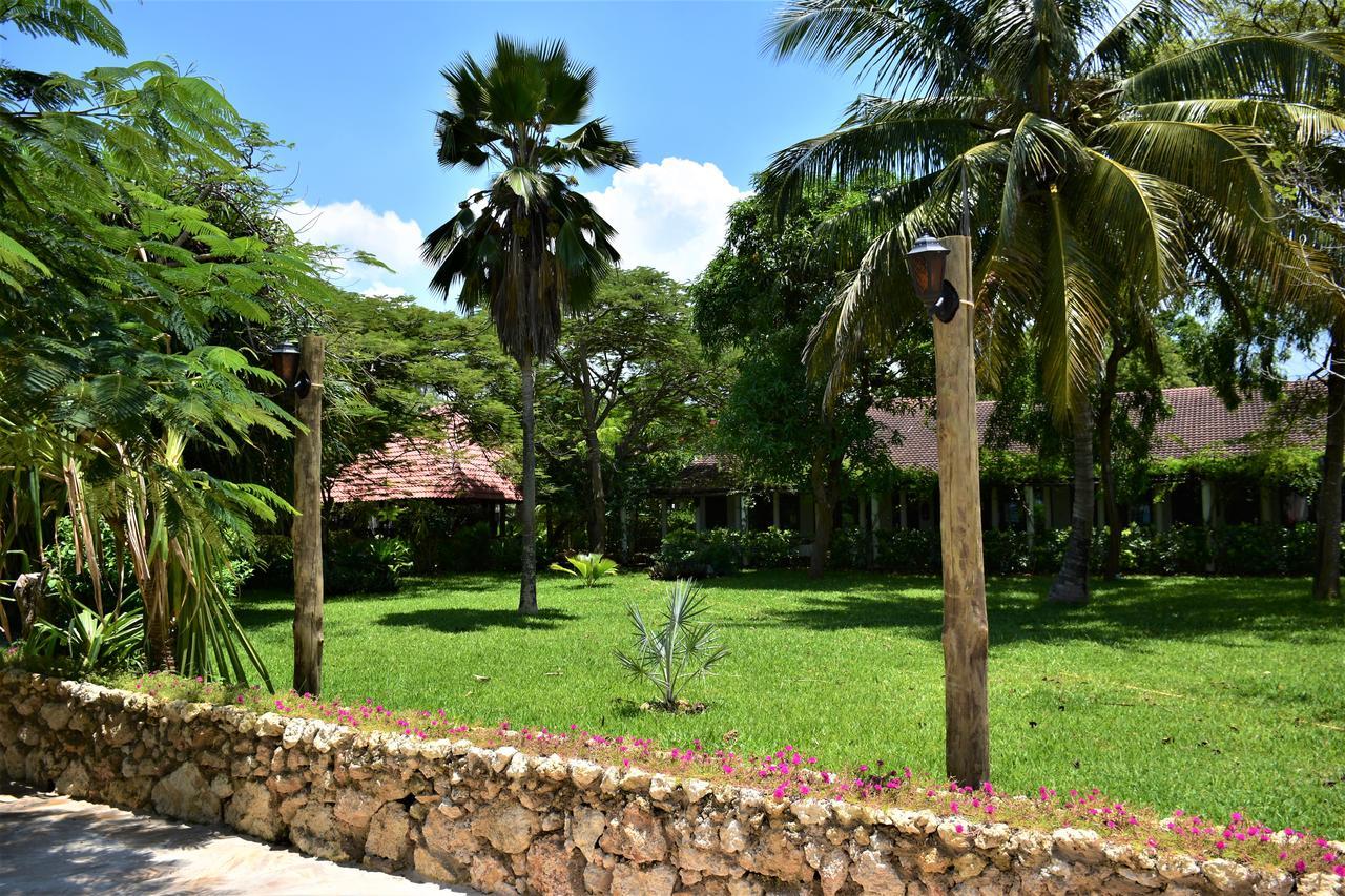 Mediterraneo Boutique Hotel Dar es Salaam Exterior photo